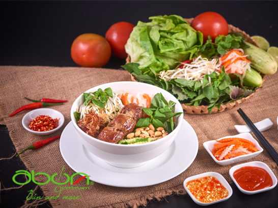 Vermicelli served with grilled pork - This is a speciality of Bún Hậu Nghĩa - abún®